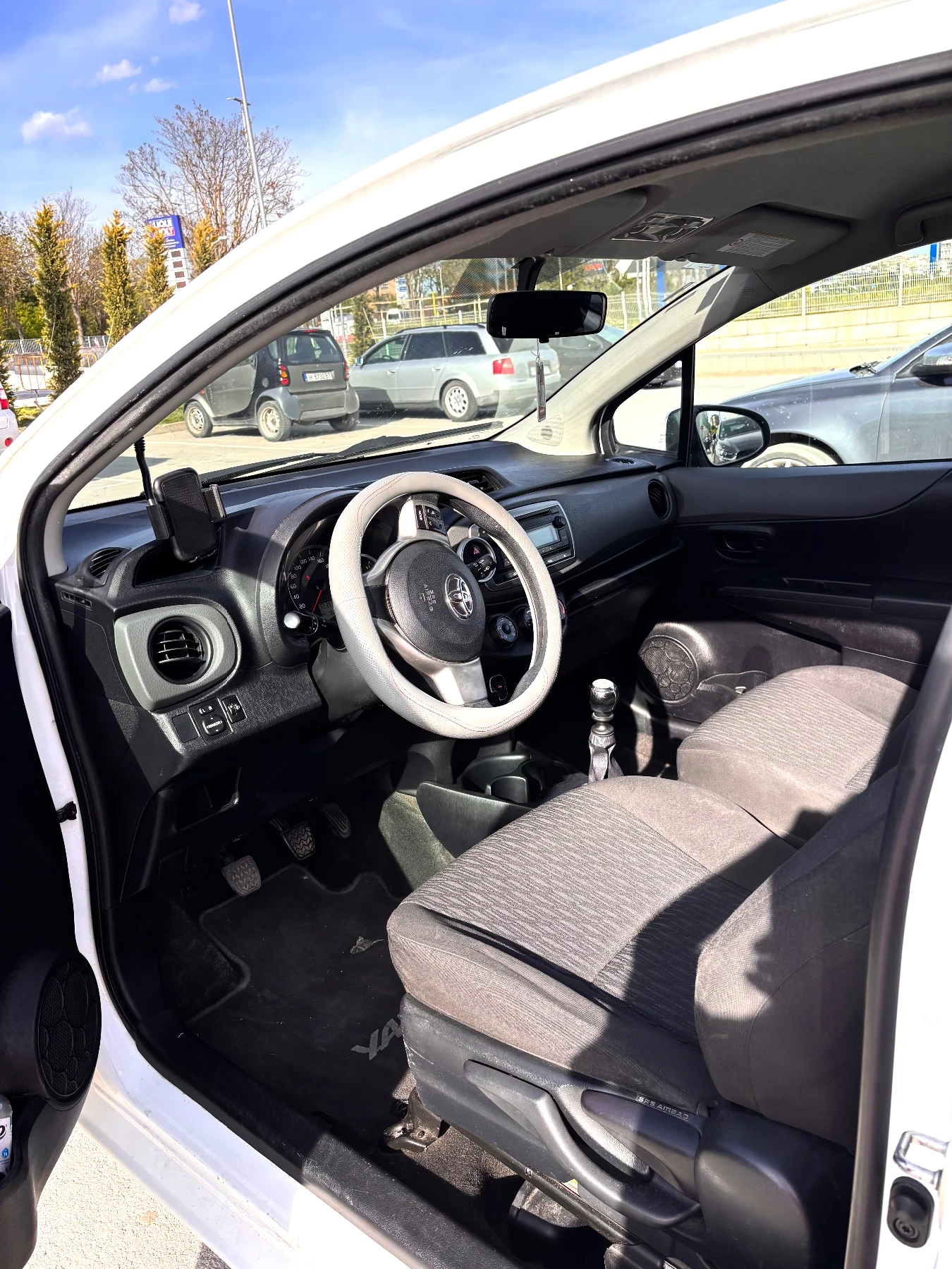 Toyota Yaris, снимка 6 - Автомобили и джипове - 54345305