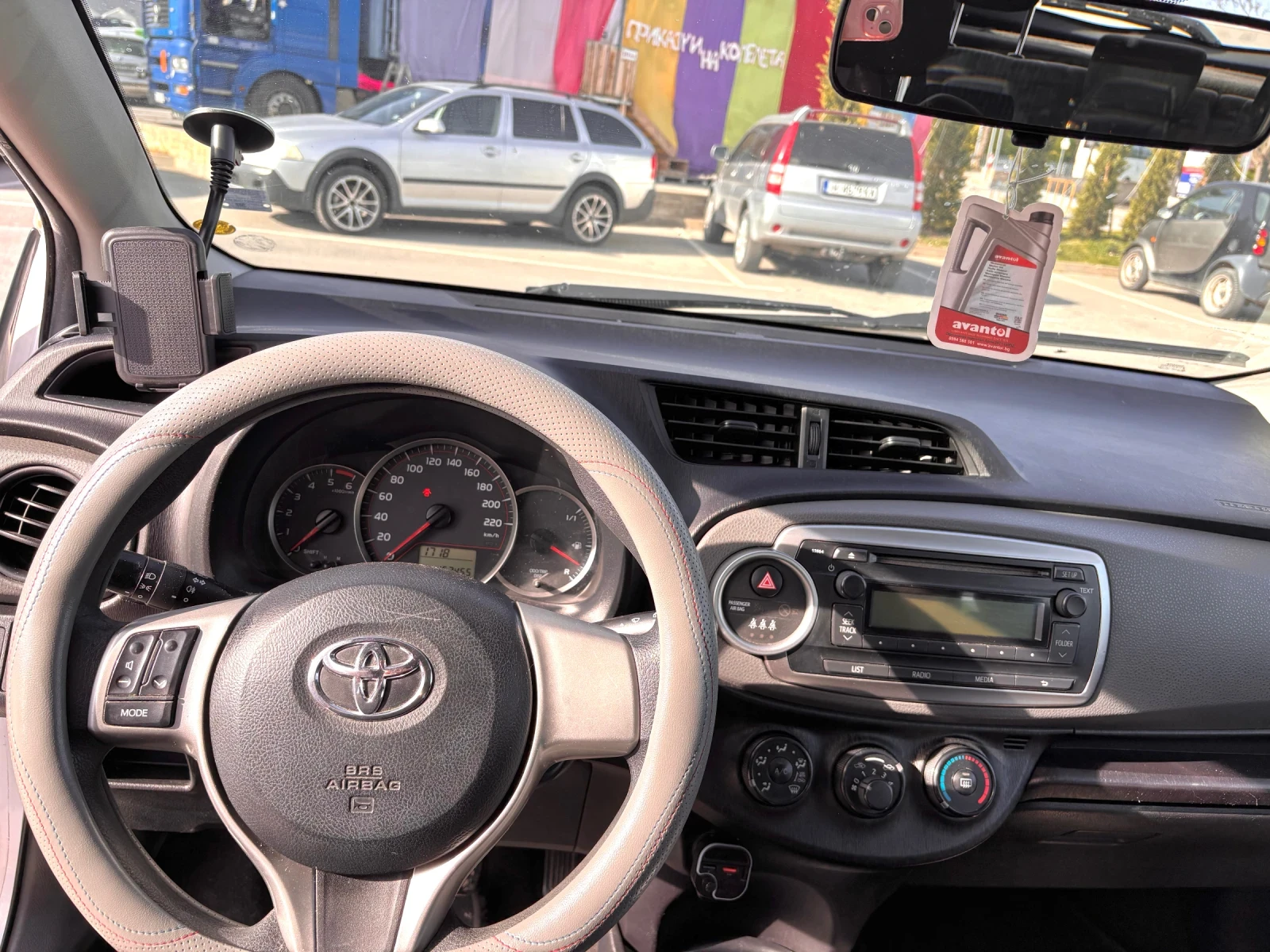 Toyota Yaris, снимка 7 - Автомобили и джипове - 54345305