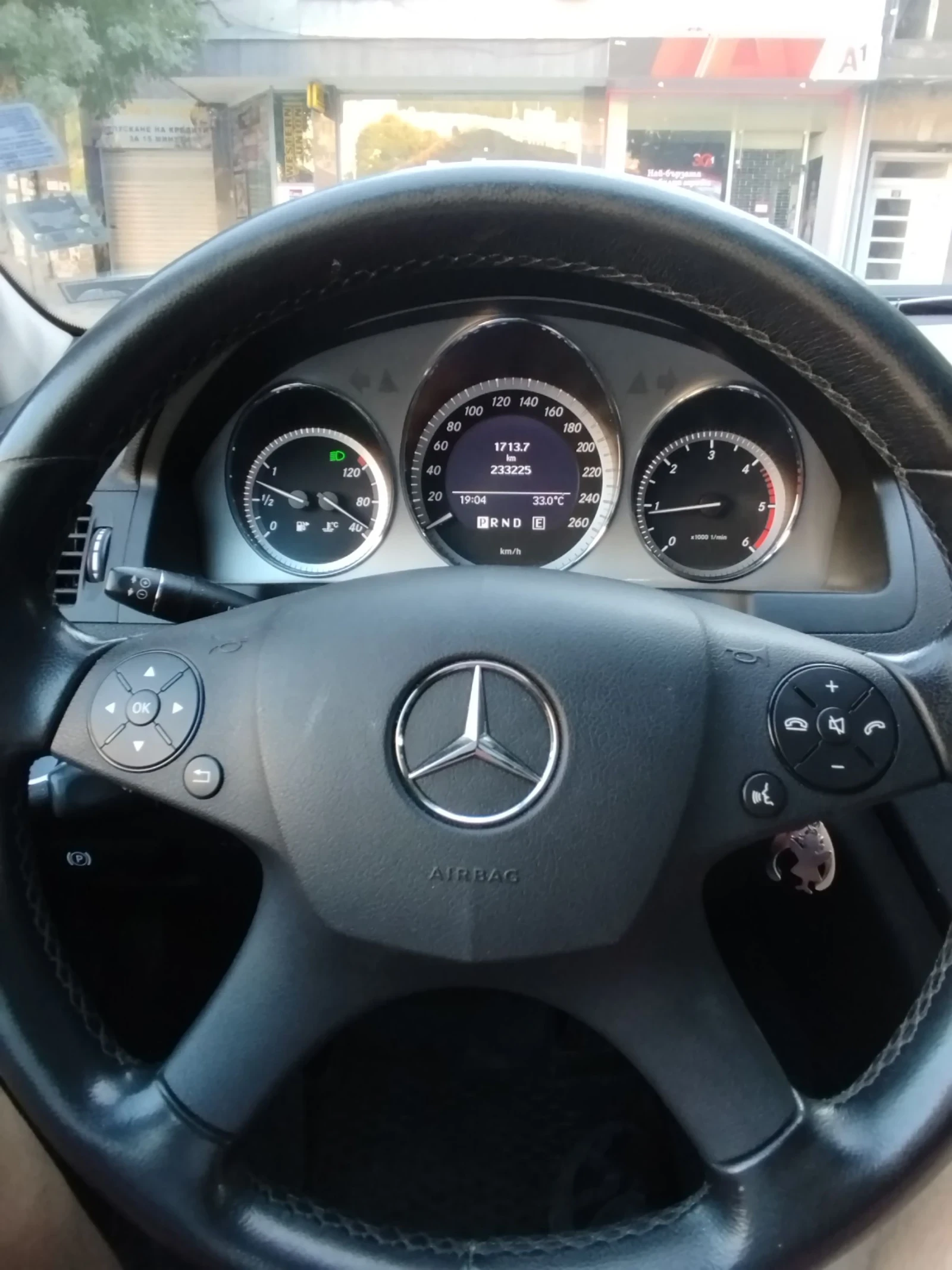 Mercedes-Benz C 220 Avantgarde, снимка 3 - Автомобили и джипове - 54541904