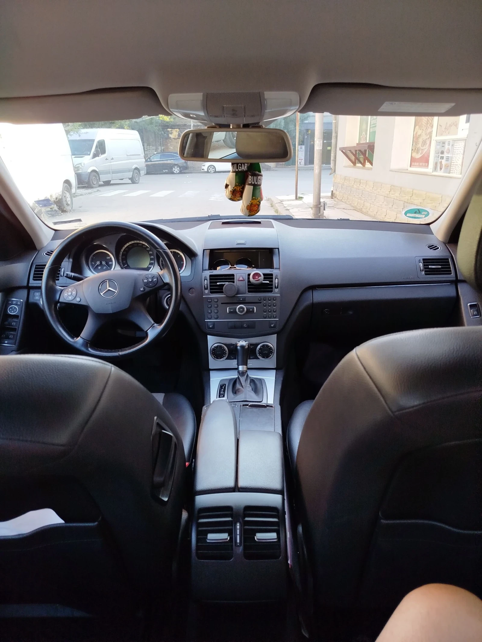 Mercedes-Benz C 220 Avantgarde, снимка 4 - Автомобили и джипове - 54541904