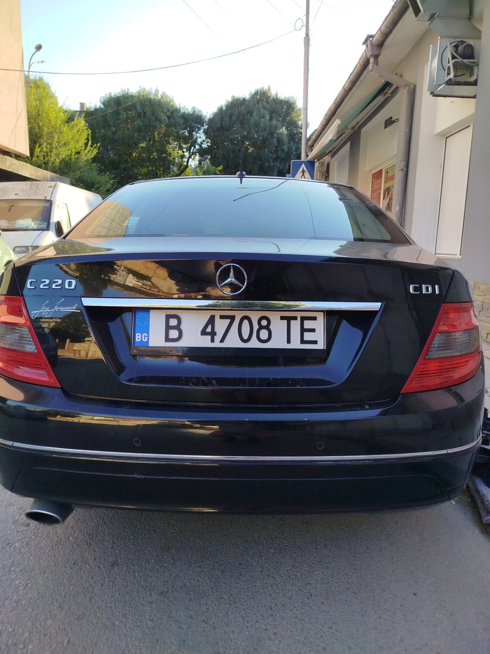 Mercedes-Benz C 220 Avantgarde, снимка 5 - Автомобили и джипове - 54541904