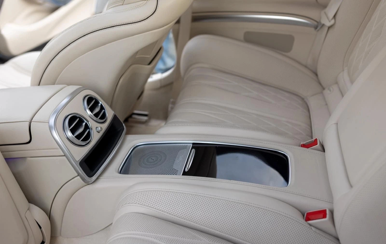 Mercedes-Benz S 63 AMG Coupe V8 Bi-Turbo, снимка 10 - Автомобили и джипове - 54752931