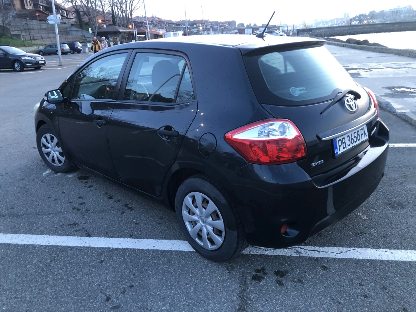 Toyota Auris 1.4D, снимка 2 - Автомобили и джипове - 54886694