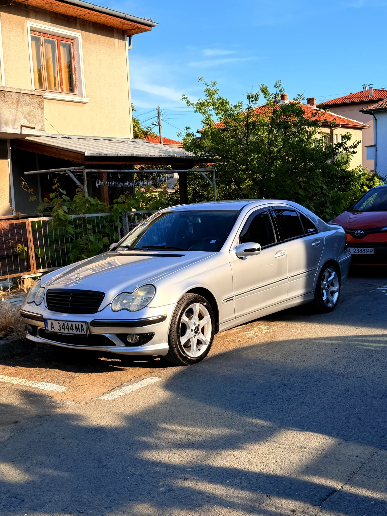 Mercedes-Benz C 220 W203, снимка 2 - Автомобили и джипове - 54913418