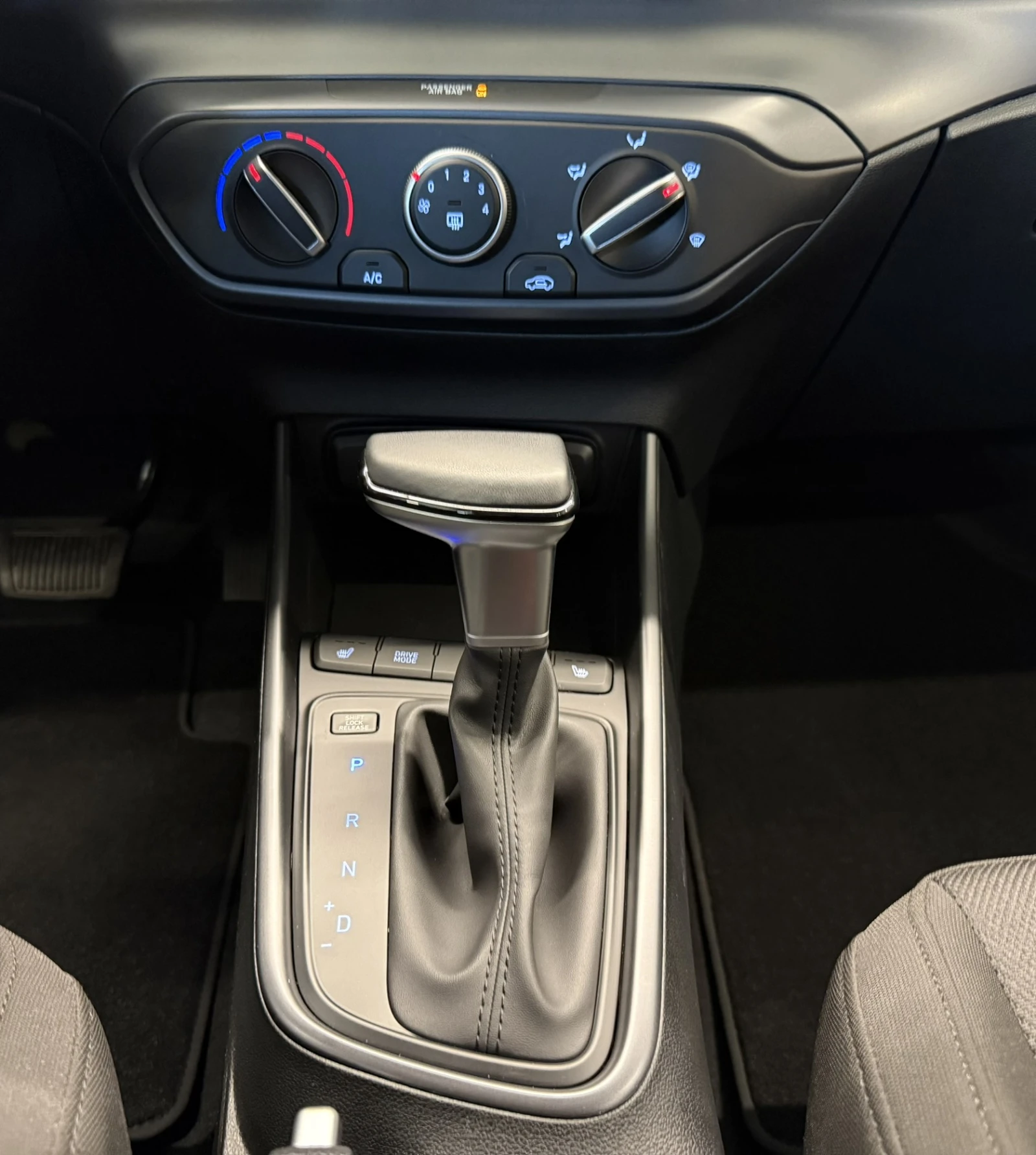 Hyundai Bayon COMFORT, снимка 14 - Автомобили и джипове - 55033813