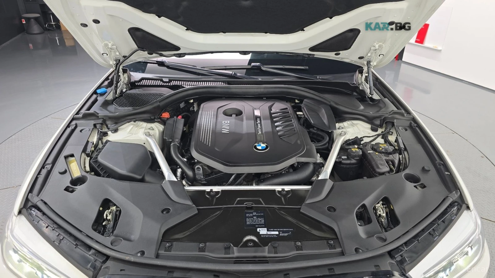 BMW 540 xDrive M Sport Plus* HUD* КОЖА* ОБДУХВ* 360, снимка 6 - Автомобили и джипове - 55234779