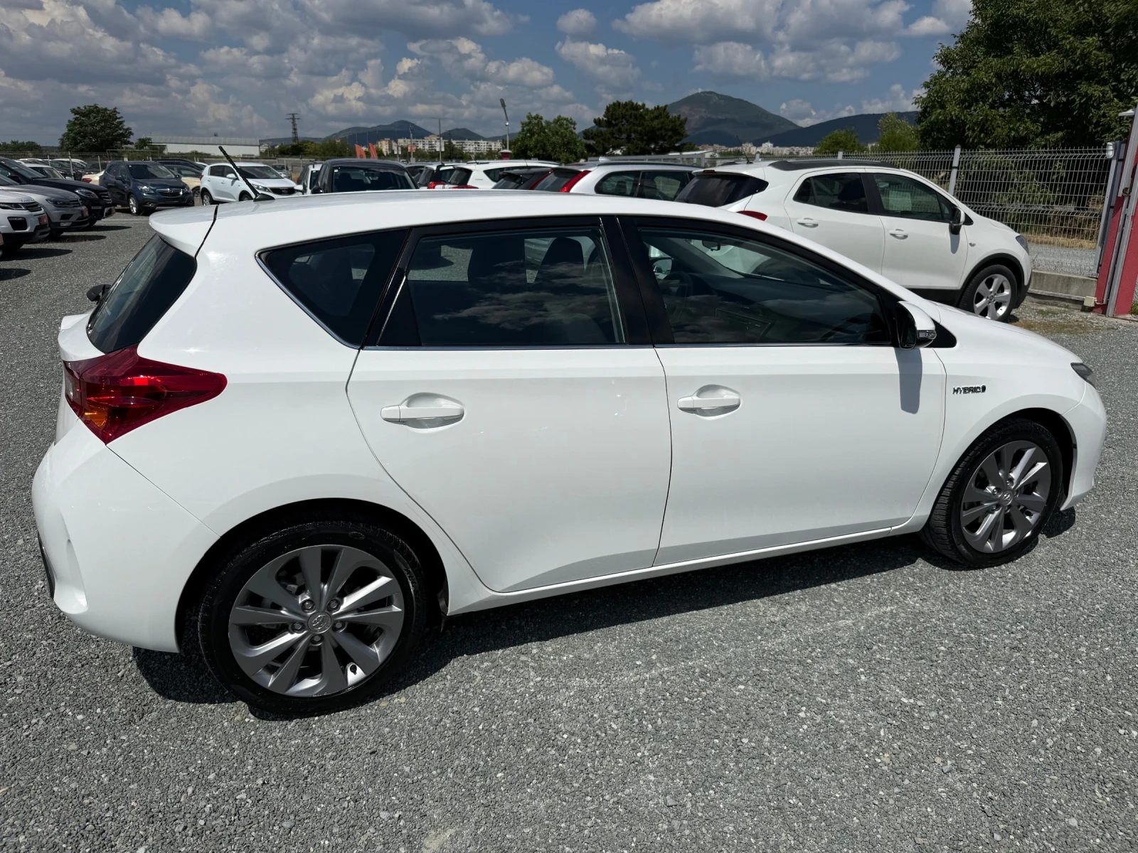 Toyota Auris (KATO НОВА)^(ХИБРИД), снимка 5 - Автомобили и джипове - 55313996