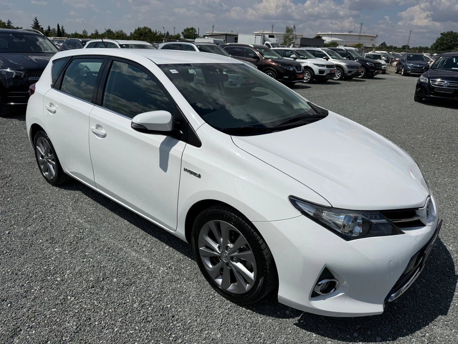 Toyota Auris (KATO НОВА)^(ХИБРИД), снимка 3 - Автомобили и джипове - 55313996