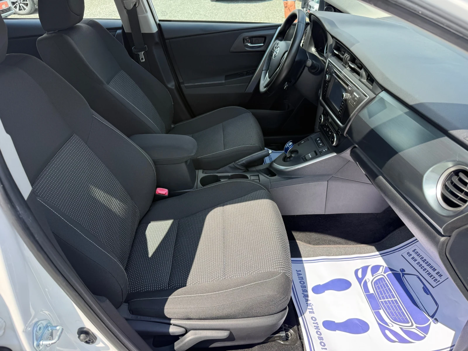 Toyota Auris (KATO НОВА)^(ХИБРИД), снимка 14 - Автомобили и джипове - 55313996