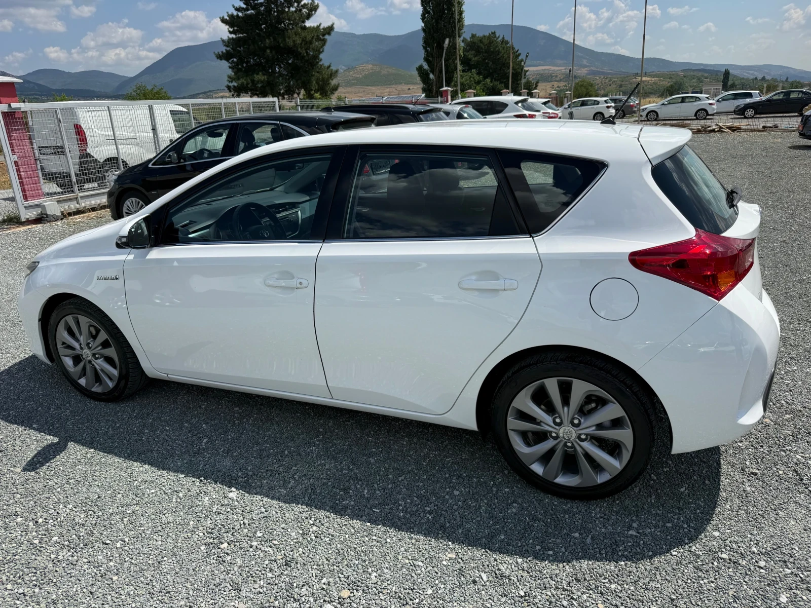 Toyota Auris (KATO НОВА)^(ХИБРИД), снимка 9 - Автомобили и джипове - 55313996