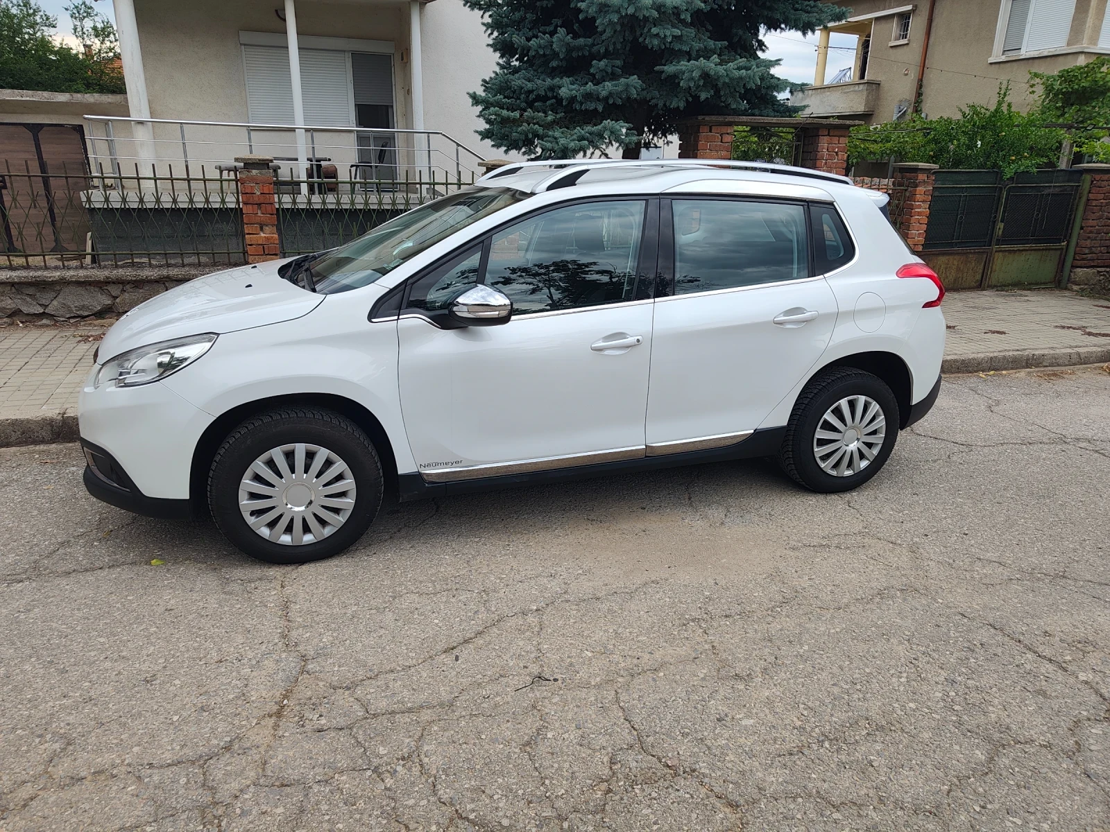Peugeot 2008, снимка 3 - Автомобили и джипове - 55407610