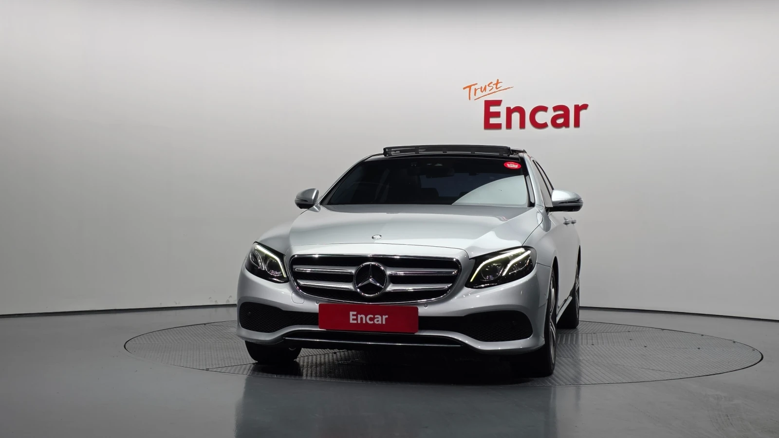 Mercedes-Benz E 300 360  | Панорама | Вентилация | Памет, снимка 3 - Автомобили и джипове - 55636689