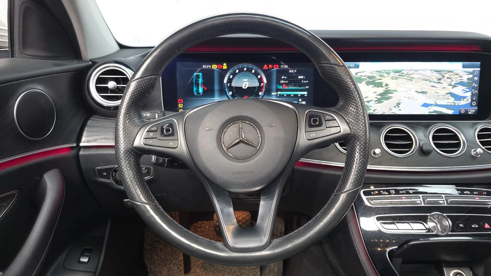 Mercedes-Benz E 300 360  | Панорама | Вентилация | Памет, снимка 10 - Автомобили и джипове - 55636689
