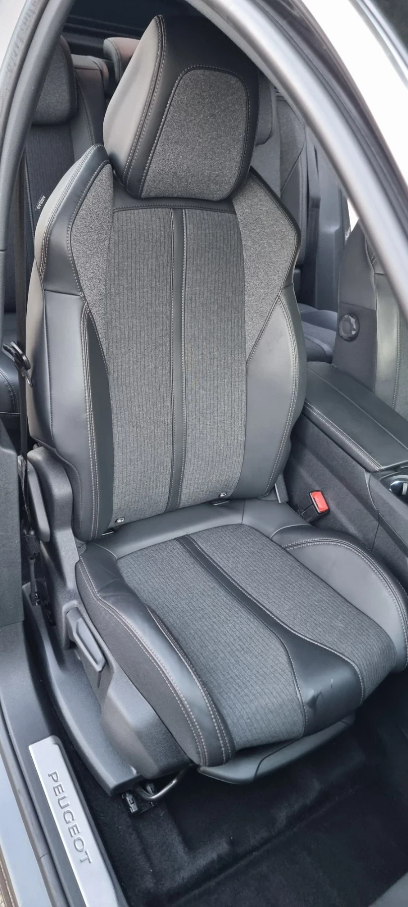 Peugeot 3008 1.6 Blue HDI GT line, снимка 12 - Автомобили и джипове - 55909633