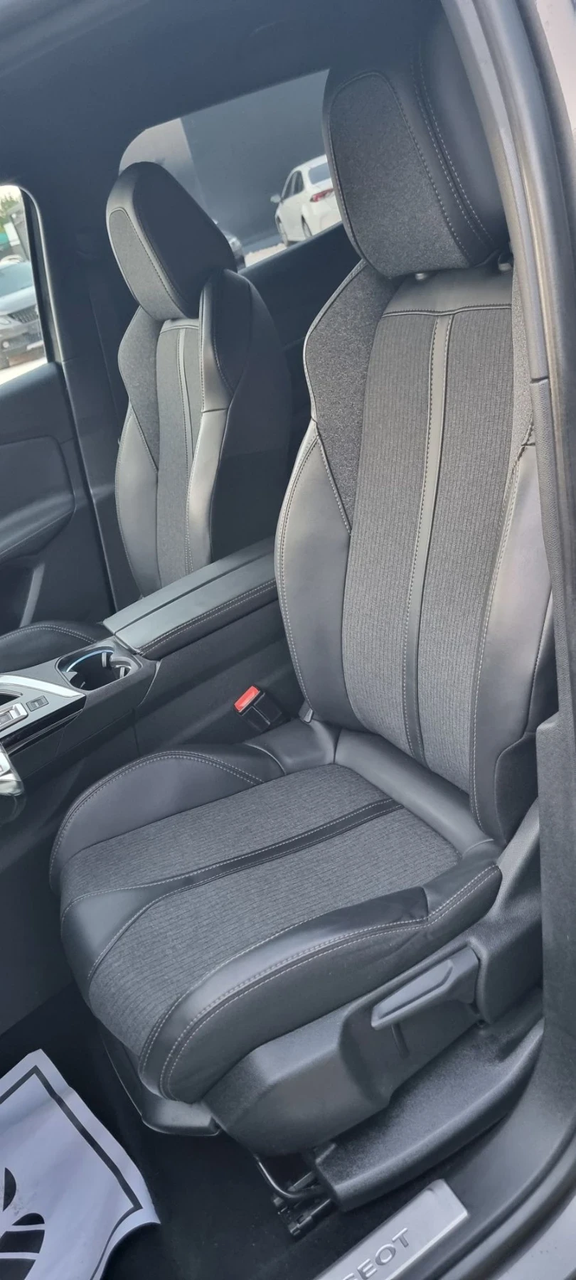 Peugeot 3008 1.6 Blue HDI GT line, снимка 13 - Автомобили и джипове - 55909633