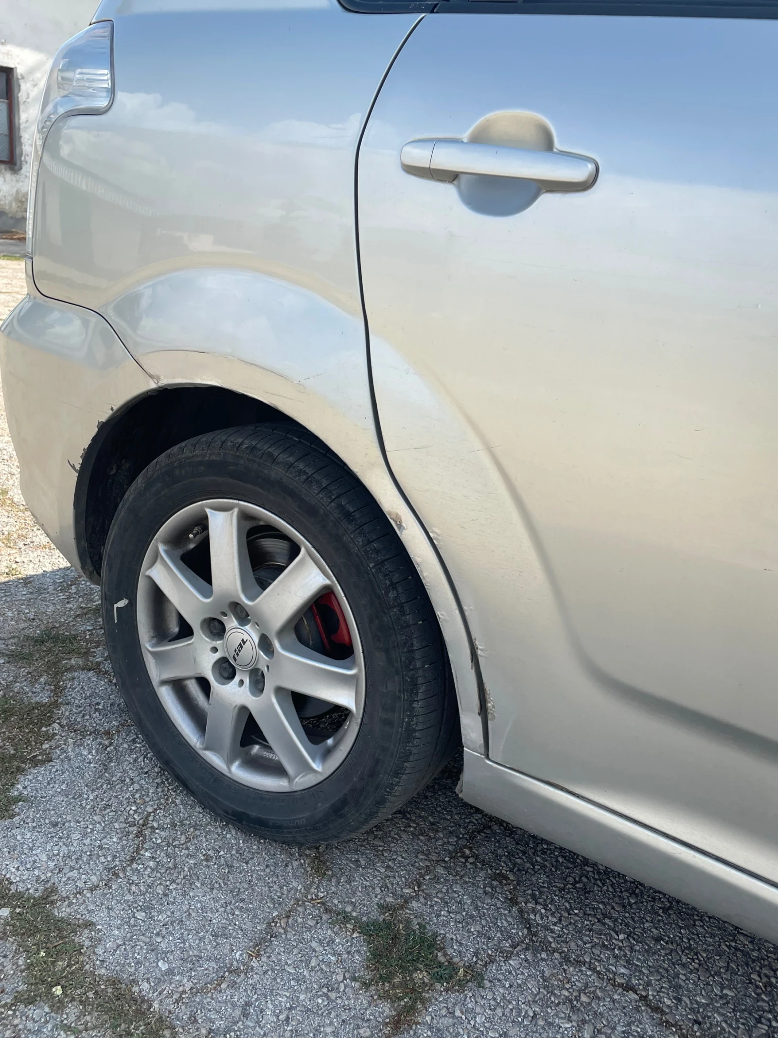 Toyota Corolla verso 2.2 D4D, снимка 6 - Автомобили и джипове - 55911788