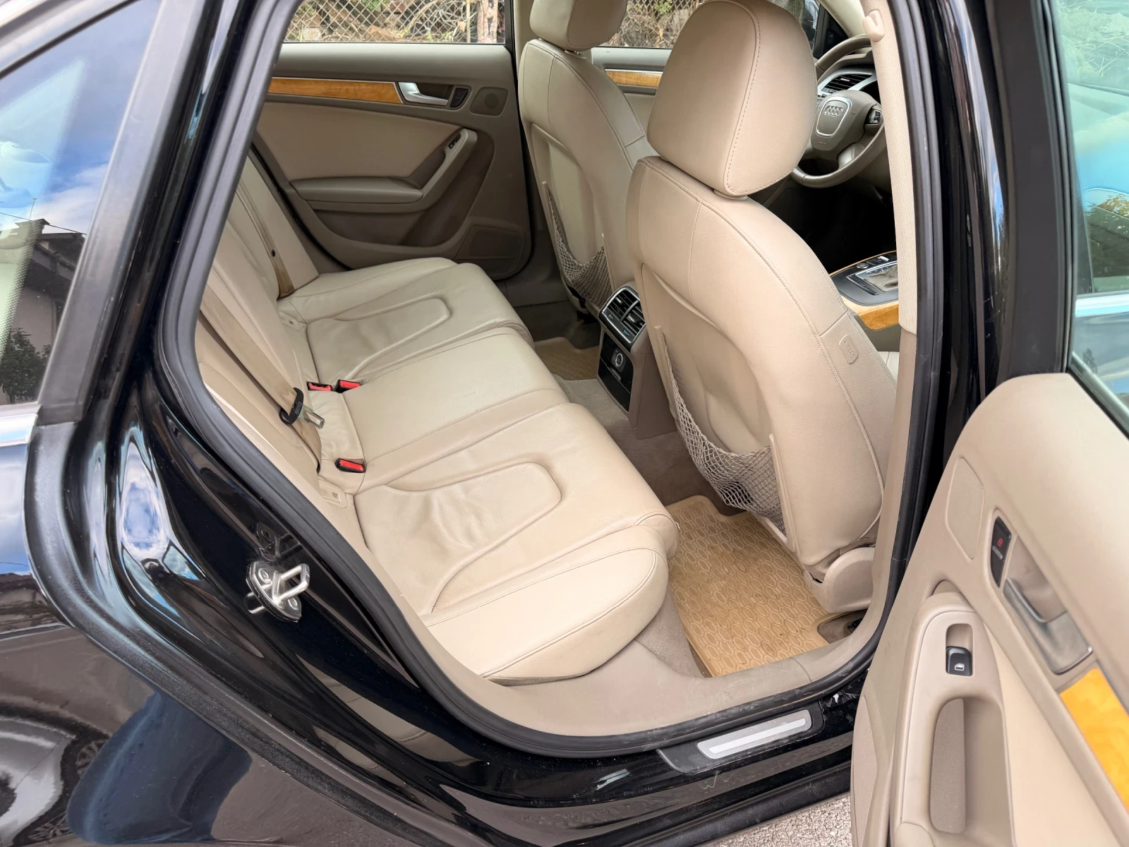 Audi A4 Euro 5 2.0TFSI Quattro, снимка 8 - Автомобили и джипове - 56218979