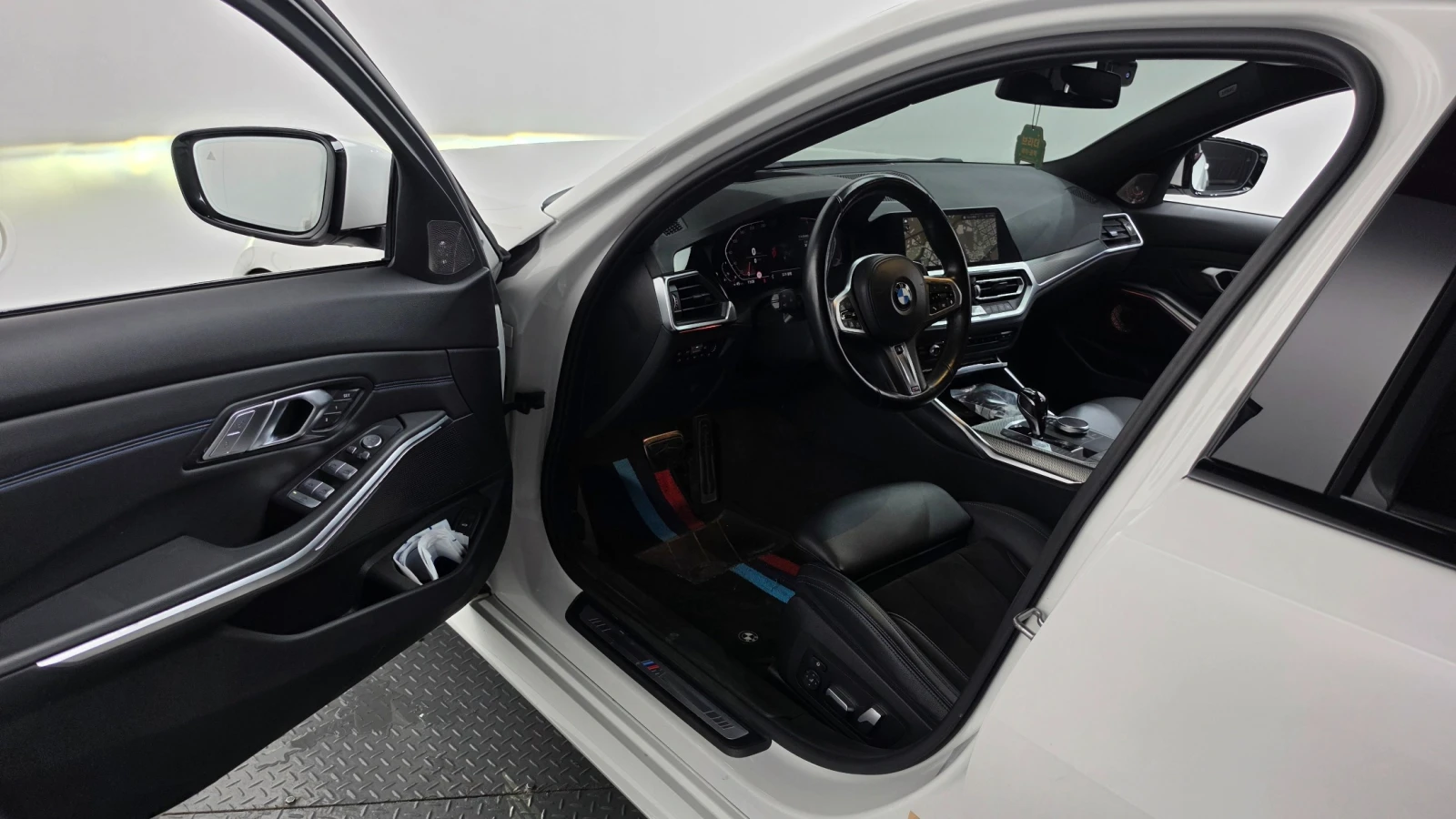 BMW 320 i M SPORT * DIS * 360 * HUD * ��� * FULLL | Mobile.bg � ����������� 9