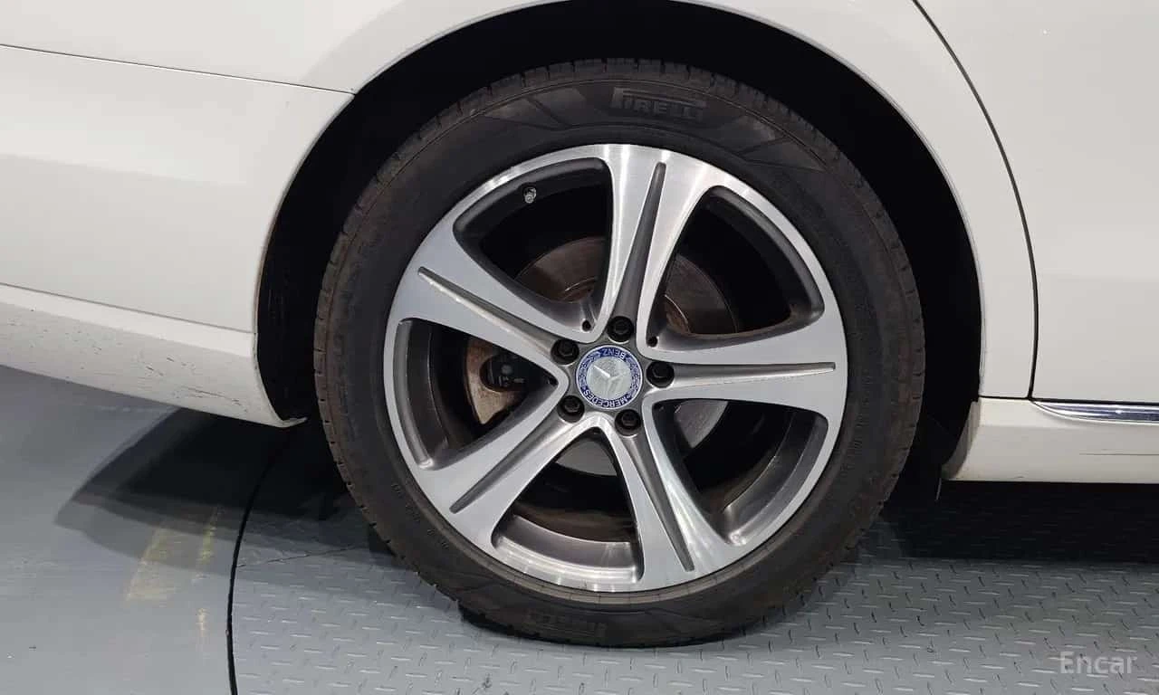 Mercedes-Benz E 300 * E300 Avantgarde * , снимка 5 - Автомобили и джипове - 56531934