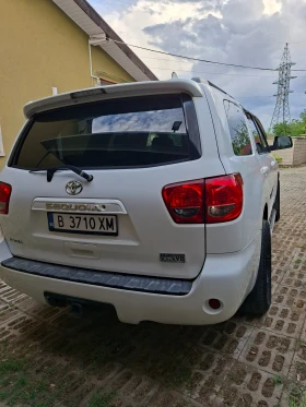 Toyota Sequoia 5, 7L  i Force  V8, снимка 3