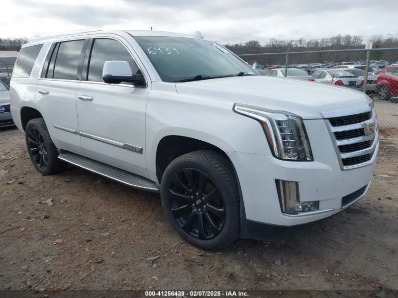 Cadillac Escalade, снимка 3 - Автомобили и джипове - 49265749