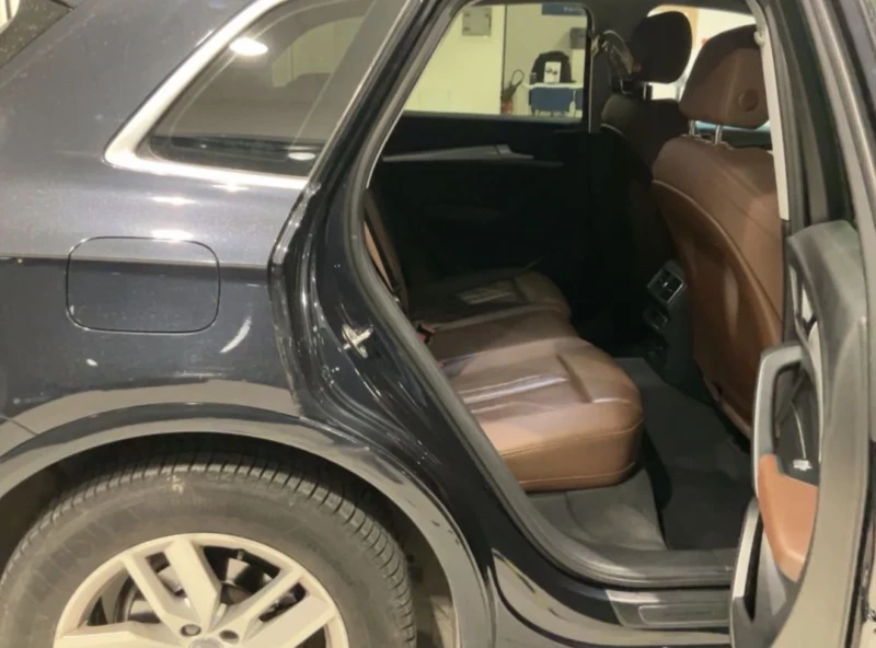 Audi Q5 2.0TDi-Лизинг през Уникредит , снимка 6 - Автомобили и джипове - 53118652