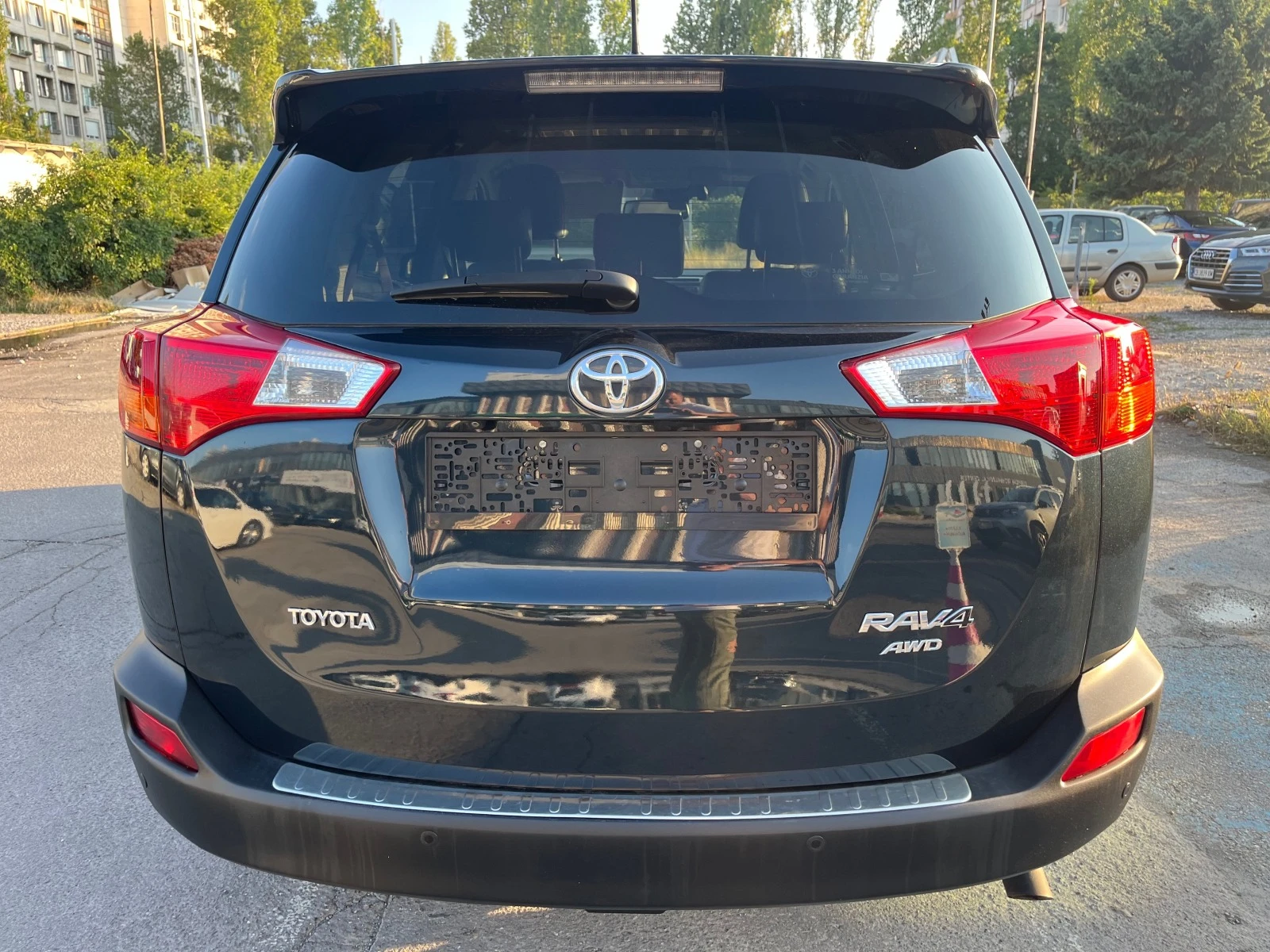 Toyota Rav4 2.2D 150кс FULL Optional 4x4 - изображение 5