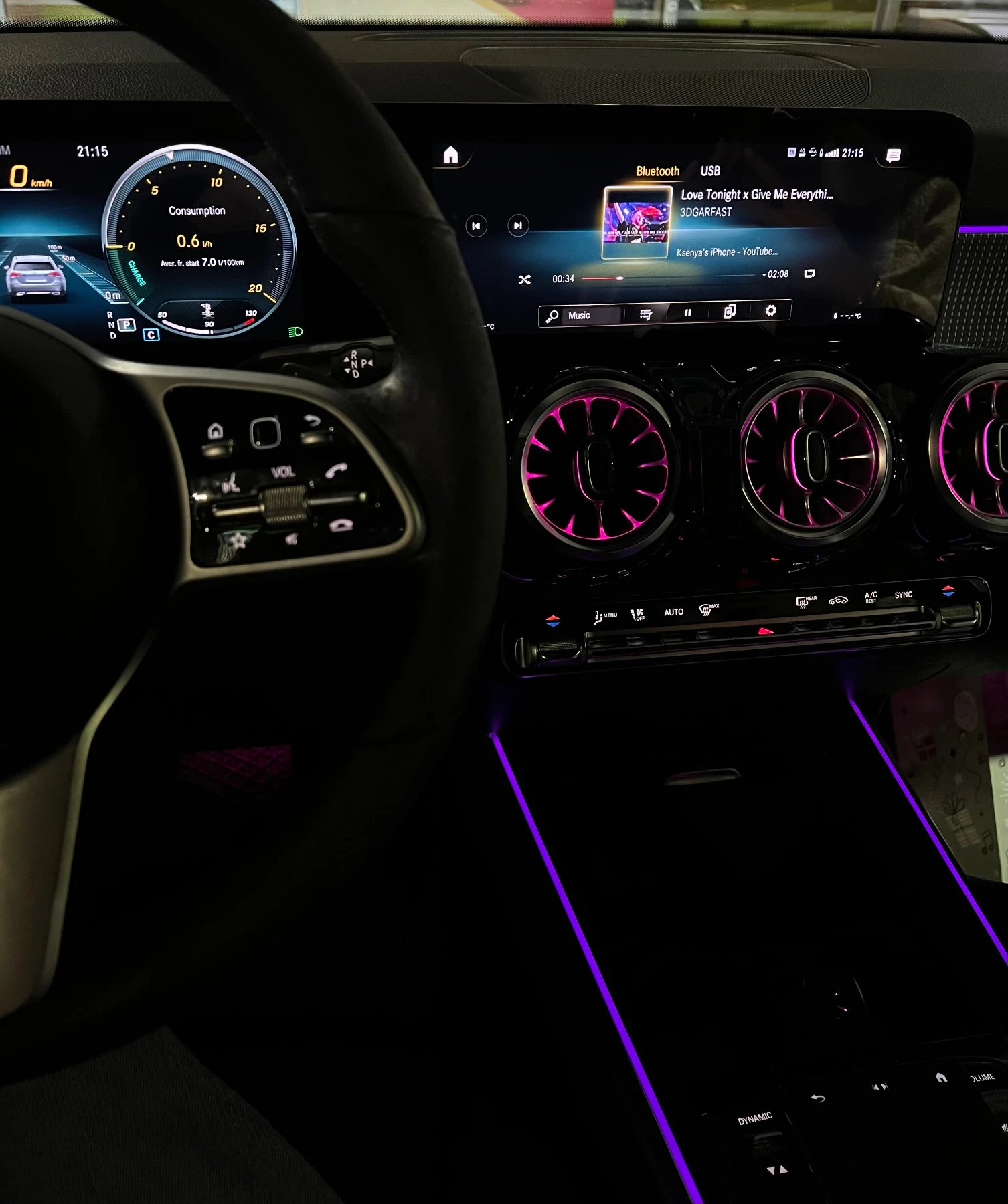 Mercedes-Benz GLB 180d - изображение 8