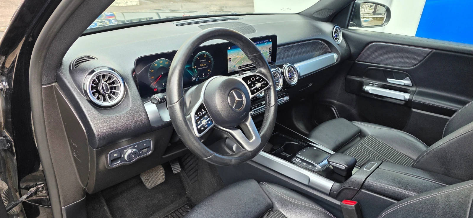 Mercedes-Benz GLB 180d - изображение 10