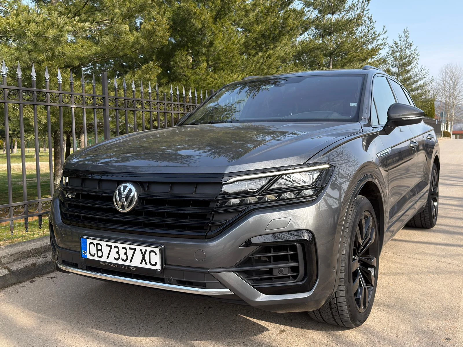 VW Touareg R-LINE* AIR* HEAD-UP* IQ LIGHT* BLACK PACK* 