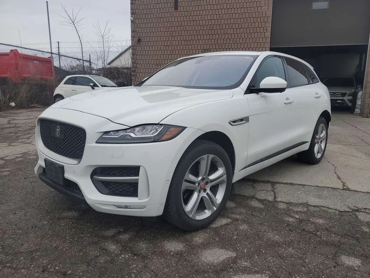 Jaguar F-PACE * AWD 35t R Sport * 360 * ПОДГРЕВ * ПАМЕТ * NAVI | Auto.bg — изображение 1
