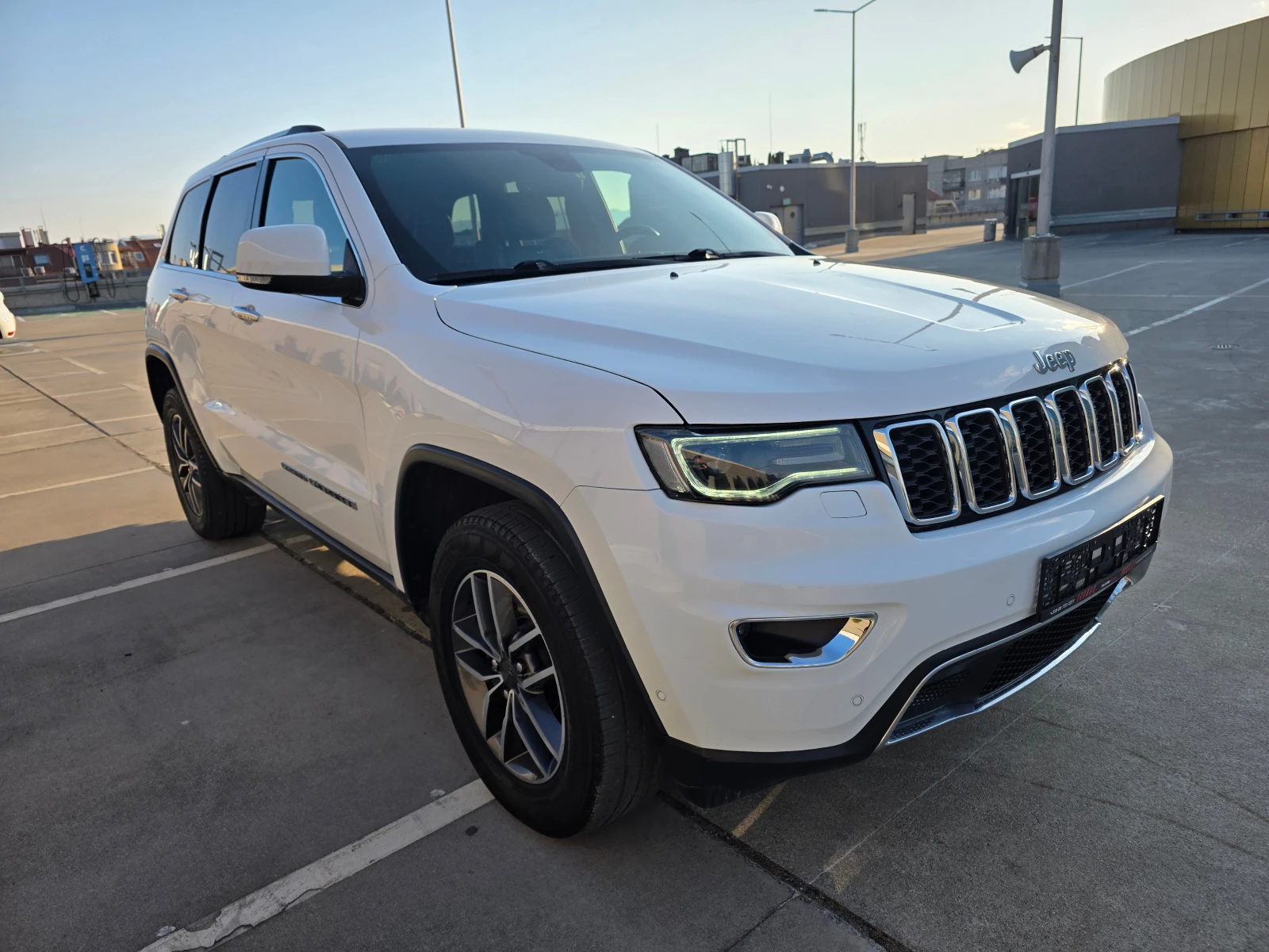 Jeep Grand cherokee 3.0-V6-MultiJet-4x4, automatic-Limited, снимка 3 - Автомобили и джипове - 54286838