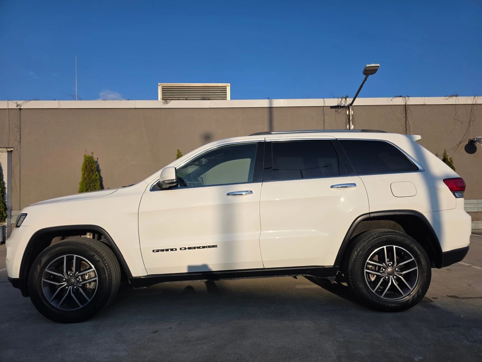 Jeep Grand cherokee 3.0-V6-MultiJet-4x4, automatic-Limited, снимка 8 - Автомобили и джипове - 54286838