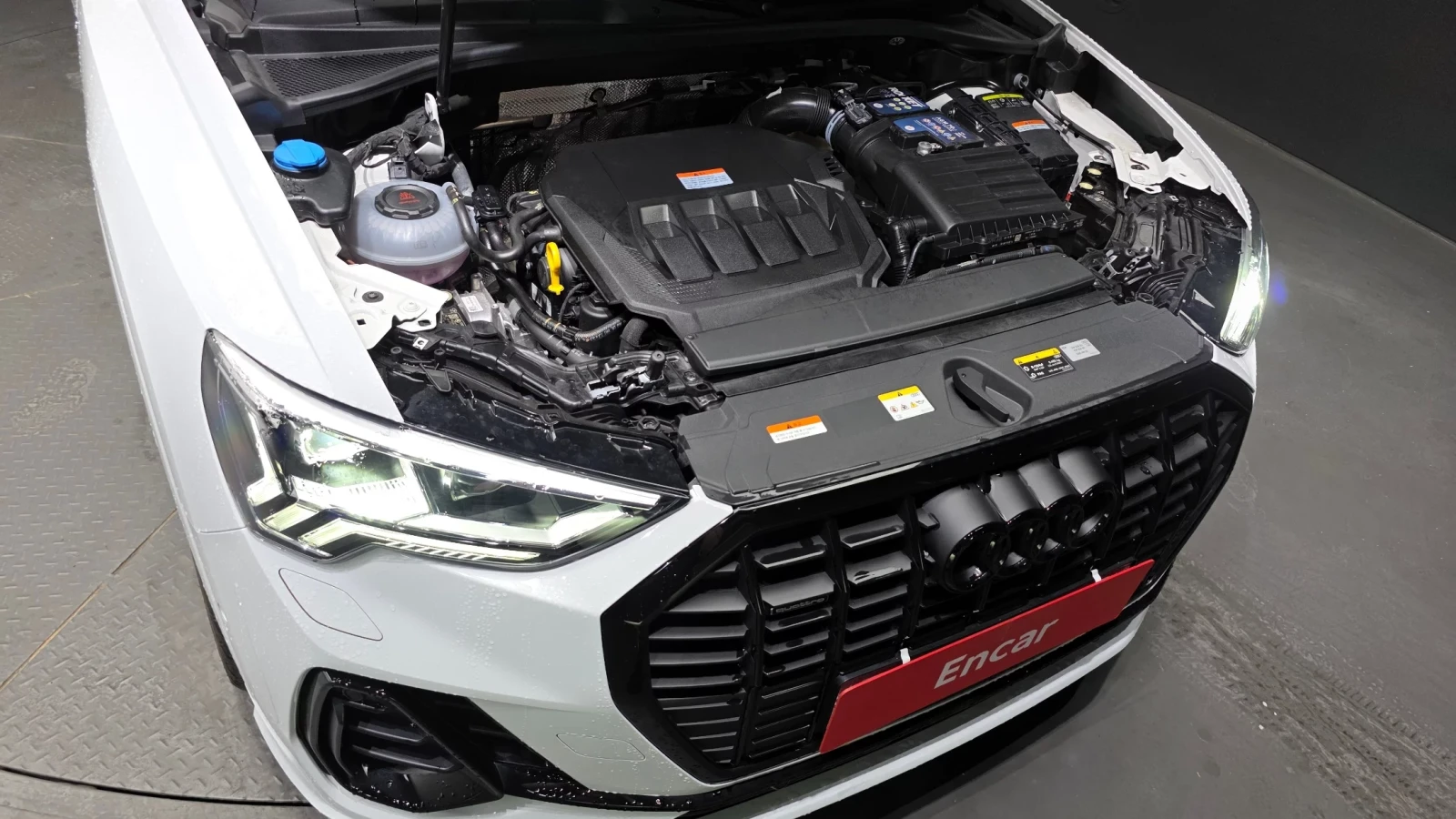 Audi Q3 40 TFS Панорама* Disi* , снимка 5 - Автомобили и джипове - 54699559