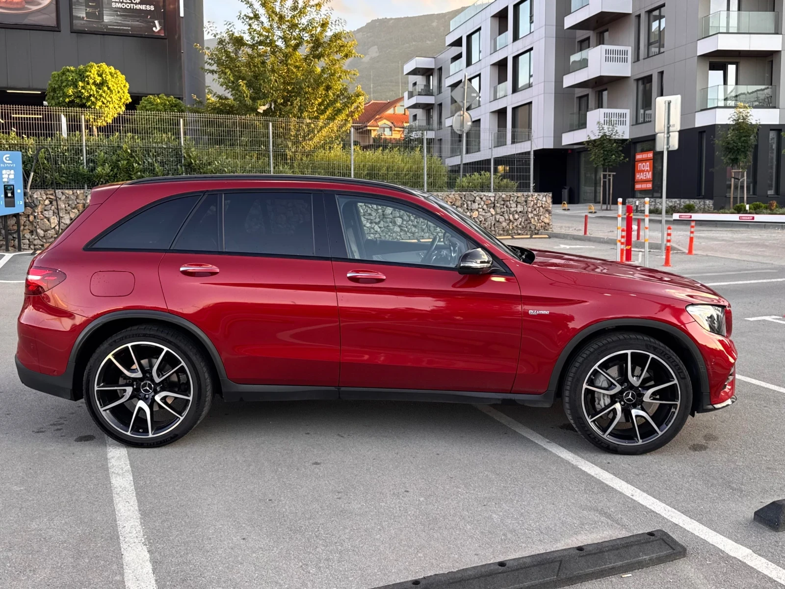 Mercedes-Benz GLC 43 AMG, снимка 3 - Автомобили и джипове - 54963338