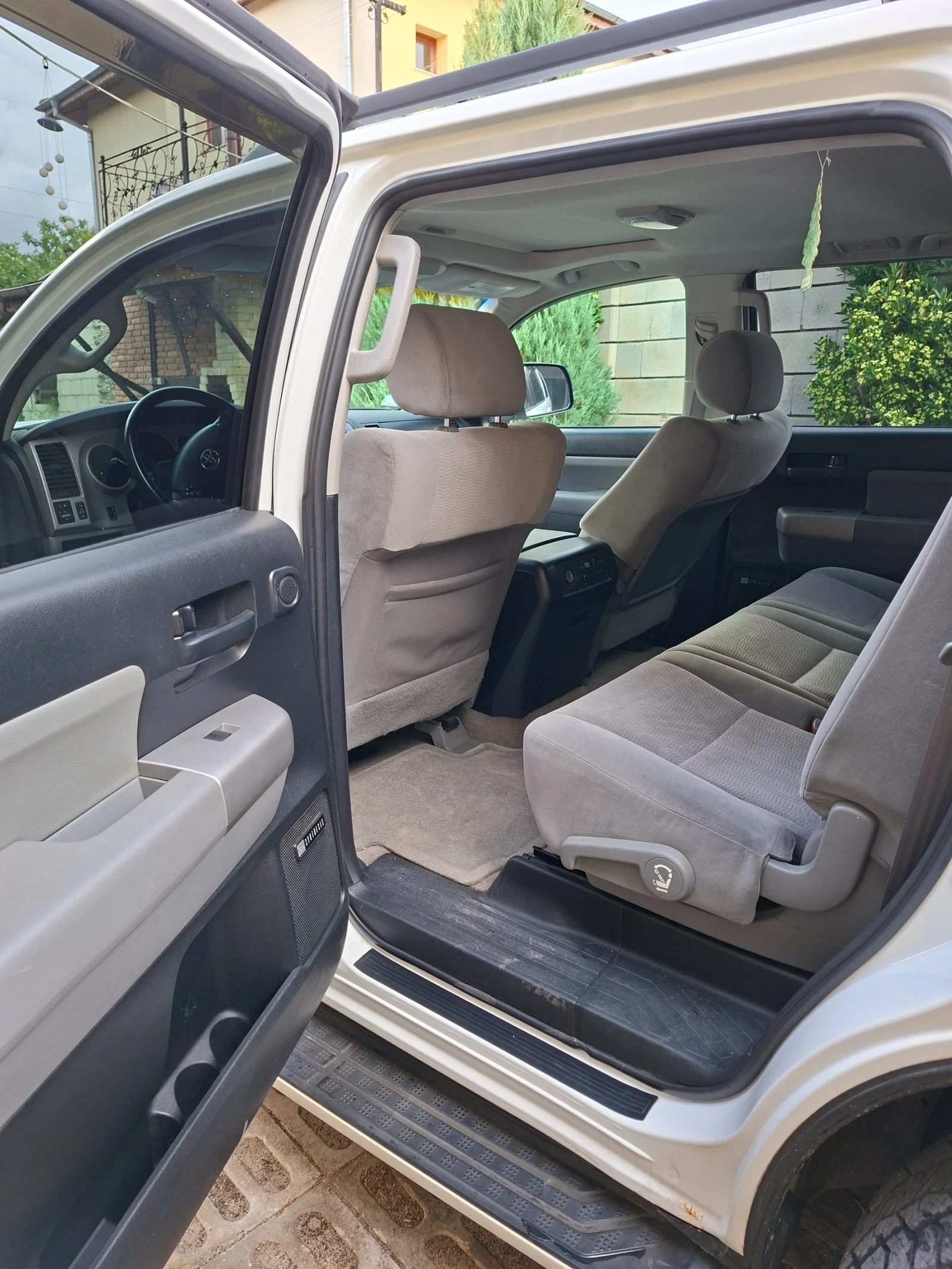 Toyota Sequoia 5, 7L  i Force  V8, снимка 5 - Автомобили и джипове - 55242828