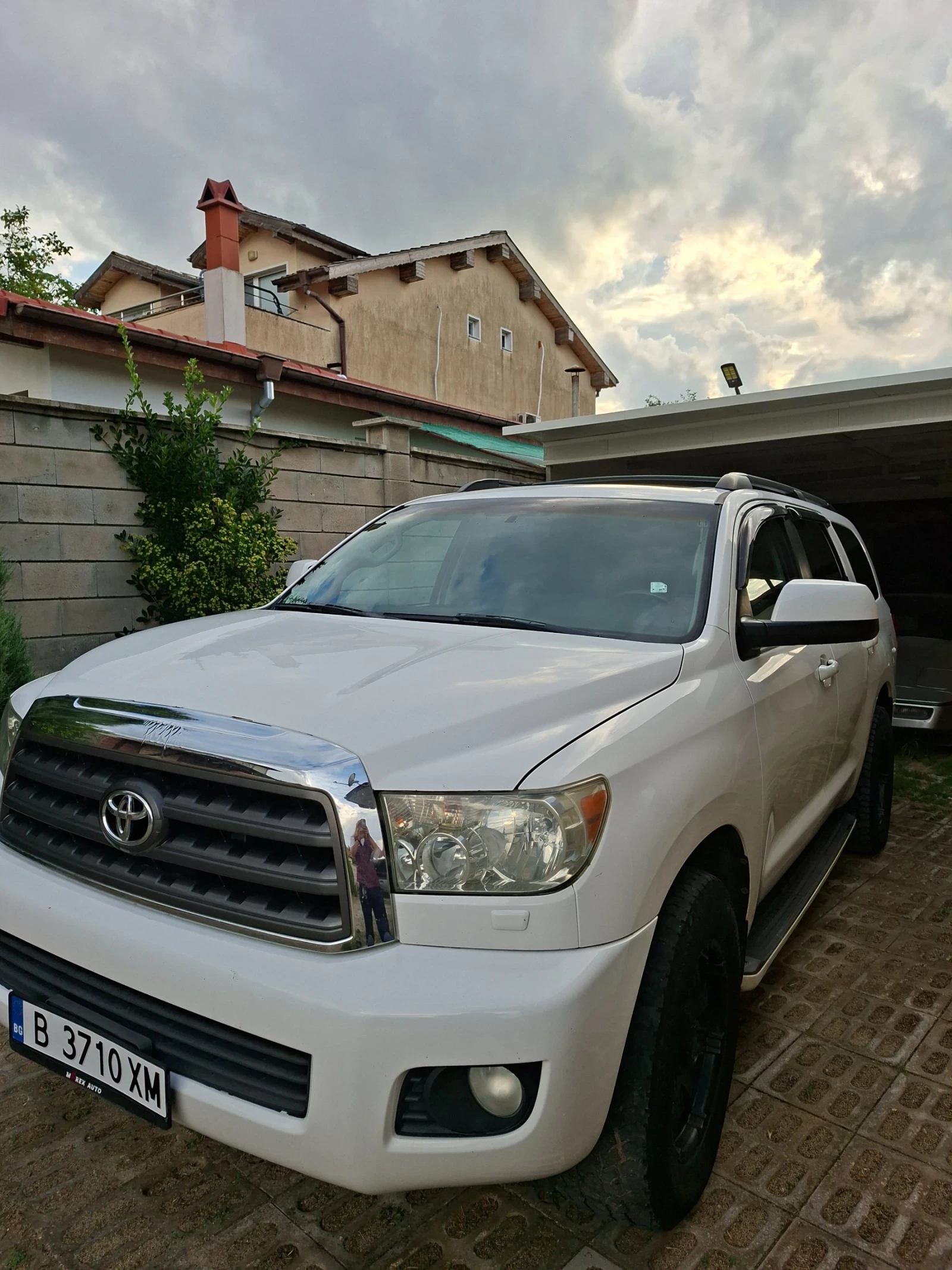 Toyota Sequoia 5, 7L  i Force  V8, снимка 2 - Автомобили и джипове - 55242828
