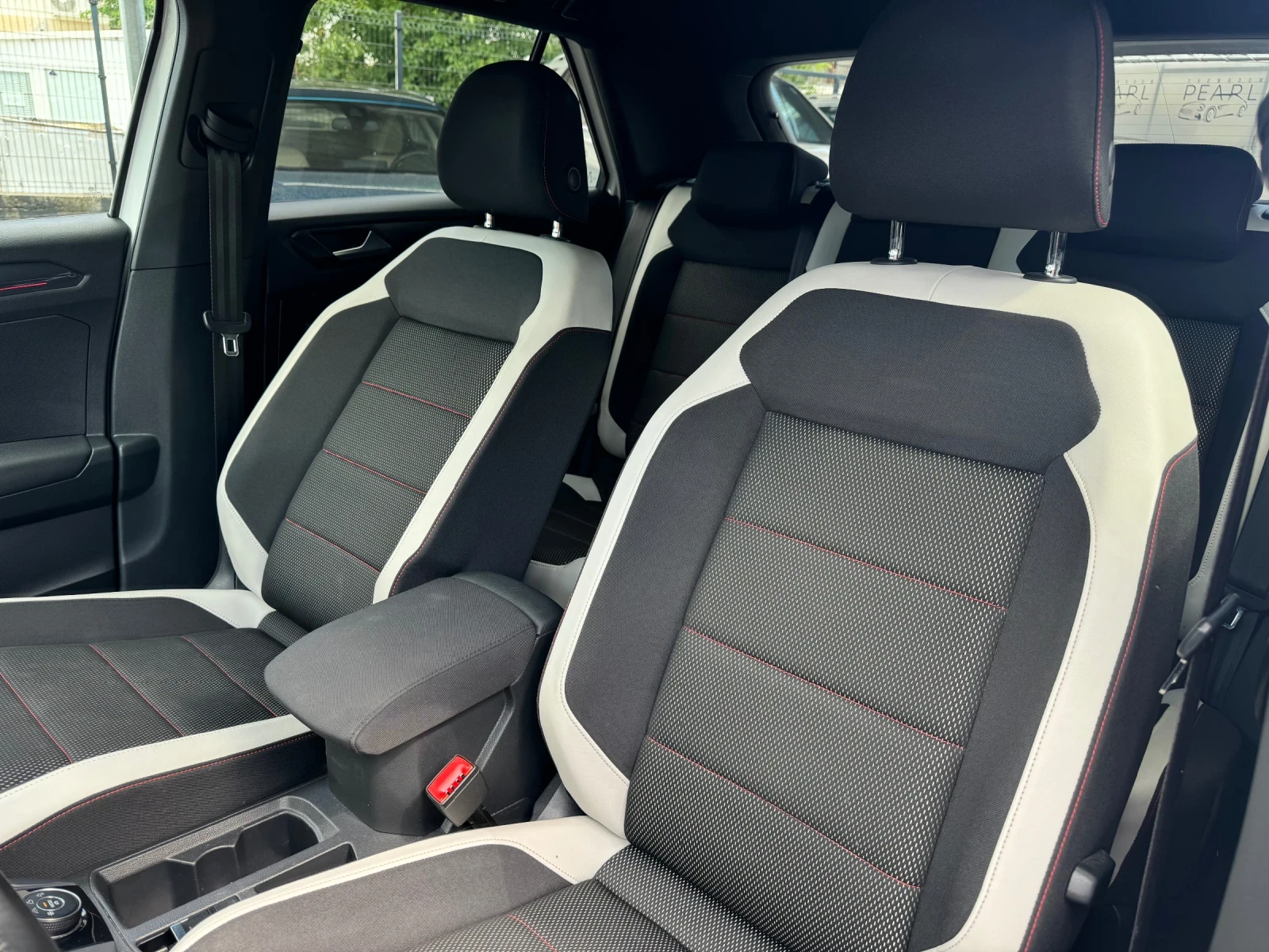 VW T-Roc 2.0TDI DSG 4Motion LED Distronic Ambient, снимка 10 - Автомобили и джипове - 55280674