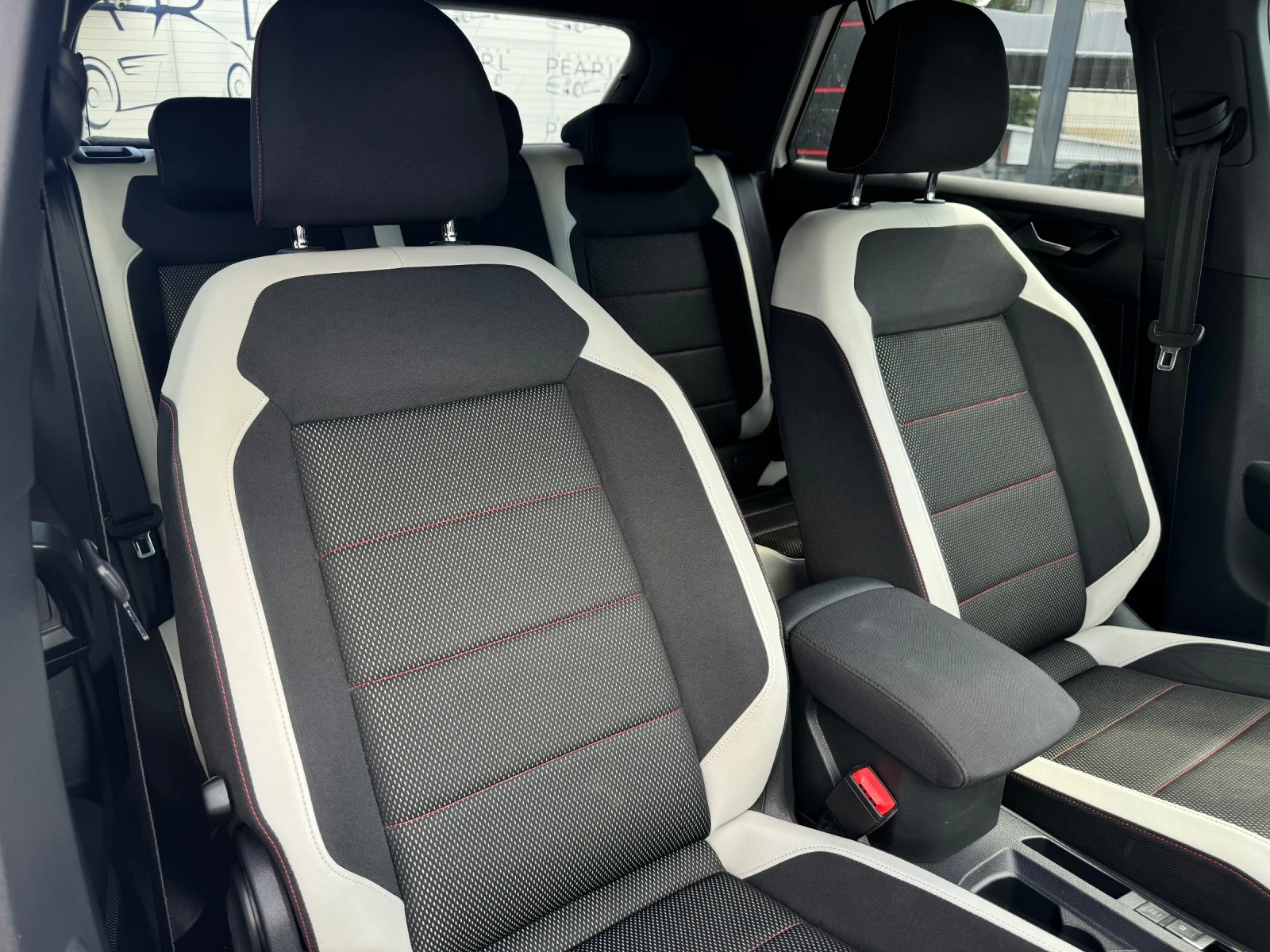 VW T-Roc 2.0TDI DSG 4Motion LED Distronic Ambient, снимка 14 - Автомобили и джипове - 55280674