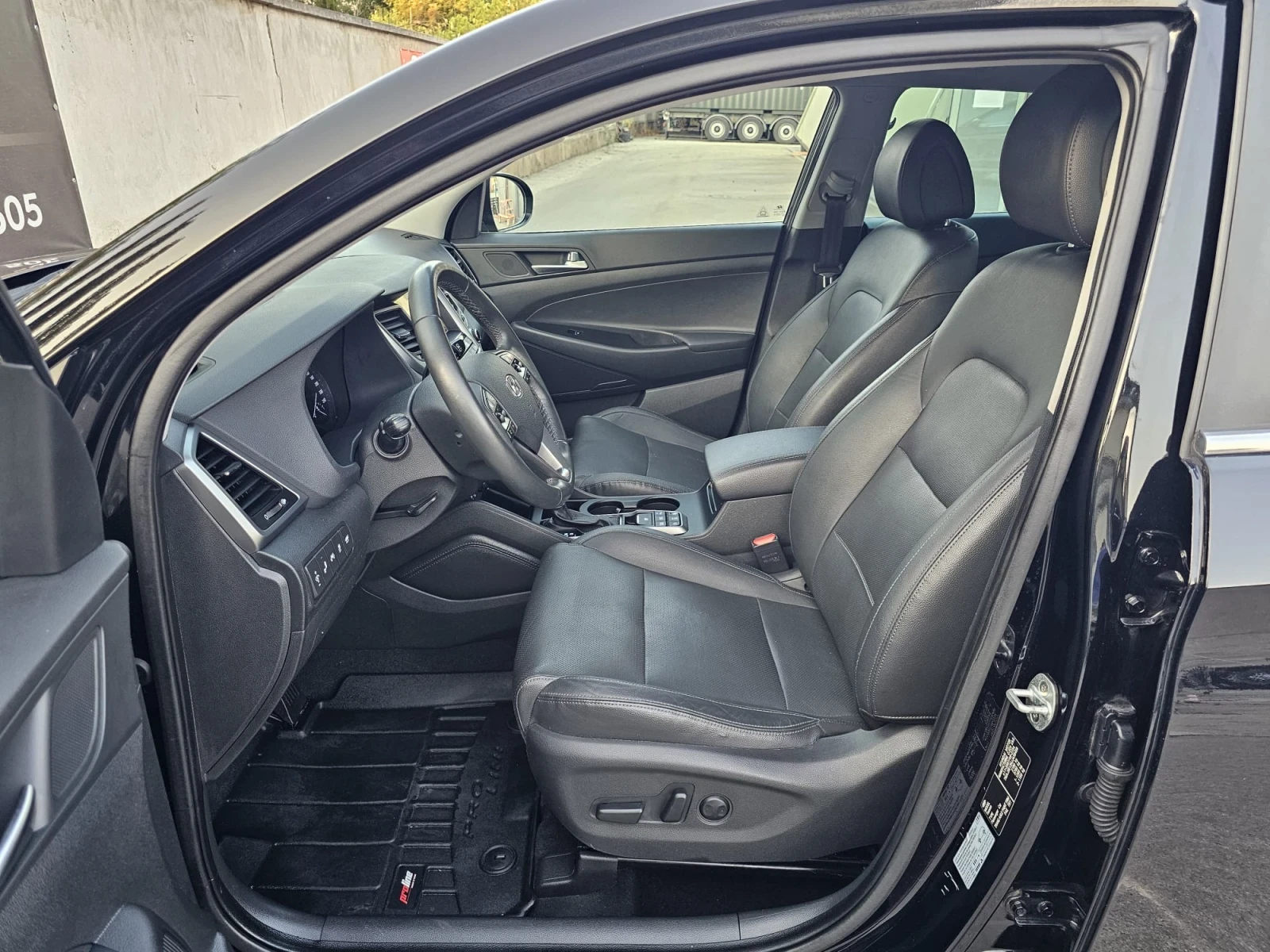 Hyundai Tucson 1.6 T-GDI 4WD/подгрев/обувахне/з.камера/Швейцария!, снимка 7 - Автомобили и джипове - 55846877