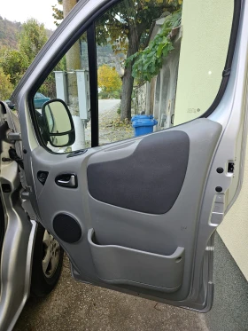 Обява за продажба на Opel Vivaro 2.5 dci, 146k.s , 8+ 1места ~9 999 лв. - изображение 7