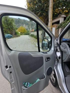 Обява за продажба на Opel Vivaro 2.5 dci, 146k.s , 8+ 1места ~9 999 лв. - изображение 11