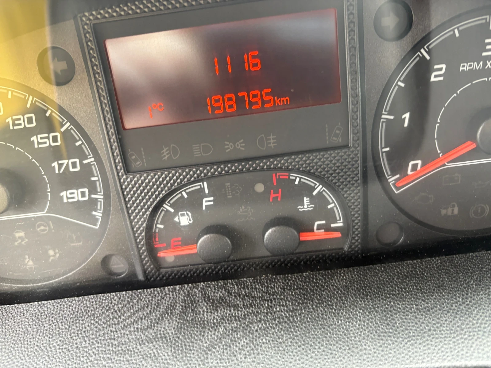 Peugeot Boxer Самосвал-Тристранен-Клима, снимка 11 - Бусове и автобуси - 54376354