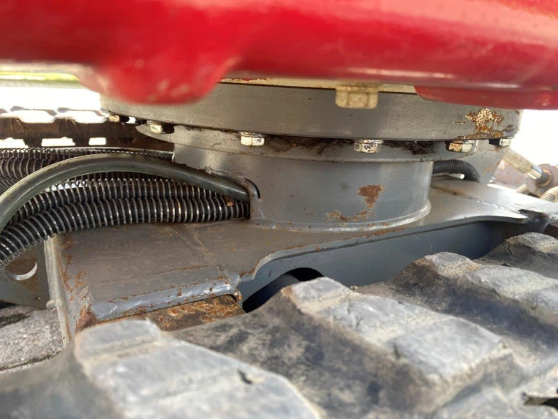 Багер Takeuchi TB210R, снимка 7 - Индустриална техника - 53476866