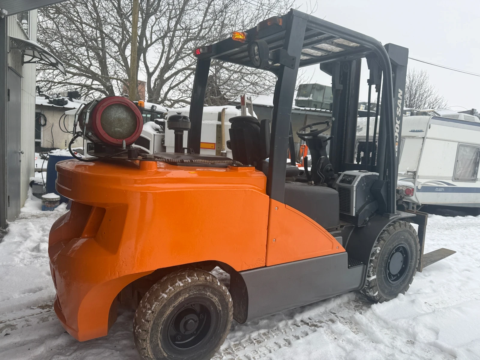 ������� DOOSAN 4.3LPG | Mobile.bg � ����������� 1