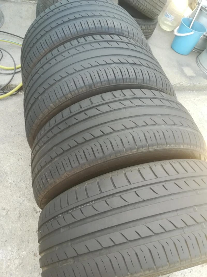 Гуми Летни 315/40R21, снимка 2 - Гуми и джанти - 32979045