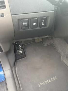 Toyota Prius 1, 5 hybrid - automatic, снимка 10