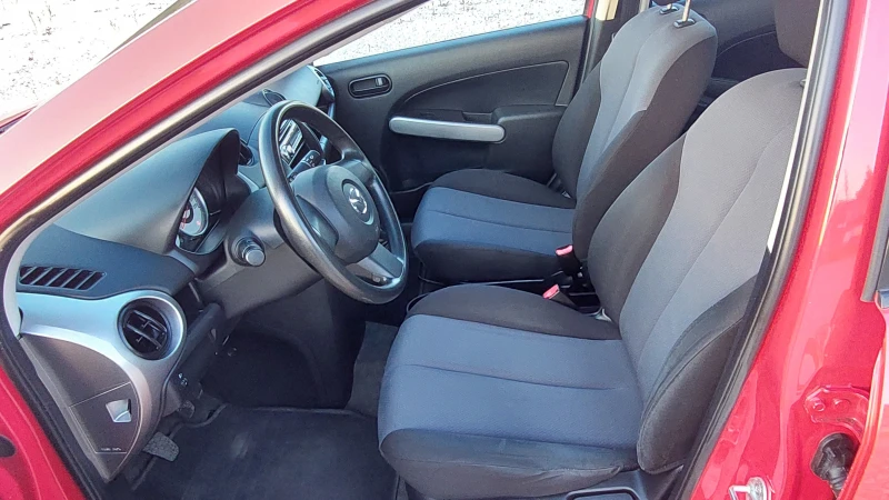 Mazda 2 1.3i-86000км Германия ОТЛИЧНА, снимка 9 - Автомобили и джипове - 47805886