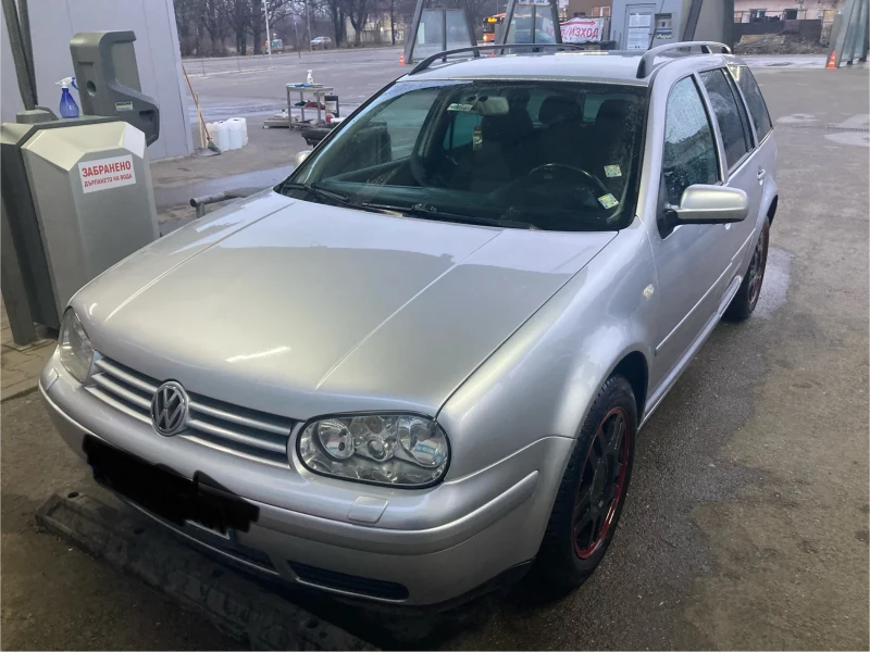 VW Golf, снимка 1 - Автомобили и джипове - 47845099