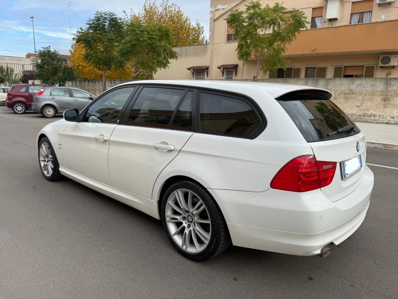 BMW 318 Touring, снимка 3 - Автомобили и джипове - 48259335